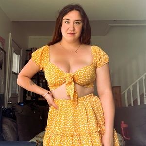 Meet your Posher, Mercedes